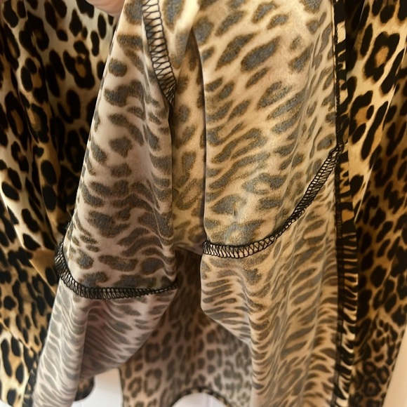 NWOT Animal Print Dress Plus Size 3X Lightweight Stretch Front metal Ring Detail - Picture 10 of 10
